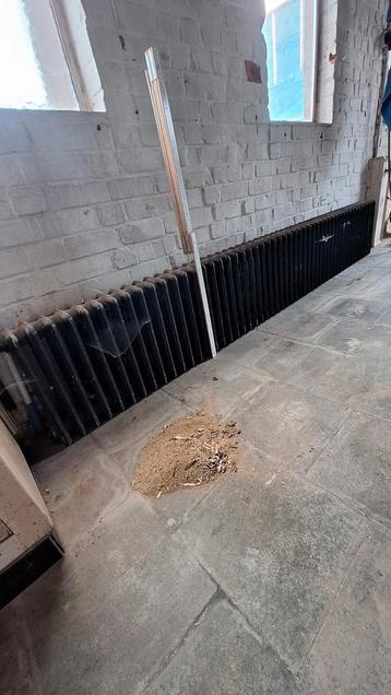 Radiator gietijzer beschikbaar voor biedingen