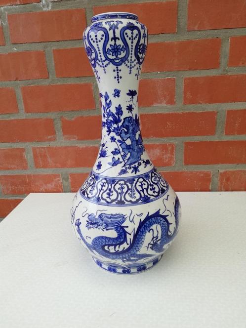 Taiwanese porseleinen vaas met draken Republiek China Roc, Antiek en Kunst, Antiek | Porselein, Verzenden