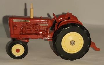 Tracteur automatique Britains 04180 David Brown 1990 1:32.  