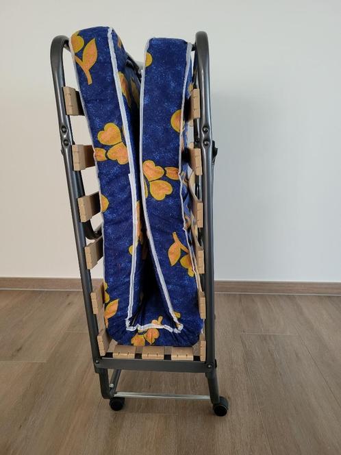 Vouwbed, Huis en Inrichting, Slaapkamer | Bedden, Zo goed als nieuw, Eenpersoons, 80 cm, Metaal, Ophalen
