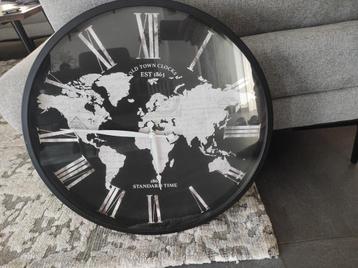 Industriële Klok 58cm diameter  beschikbaar voor biedingen