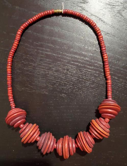 Daniel Jouvance houten halsketting, Handtassen en Accessoires, Kettingen, Gebruikt, Rood, Ophalen of Verzenden