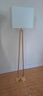 Vloerlamp met gouden onderstel en witte kap, Ophalen, Zo goed als nieuw