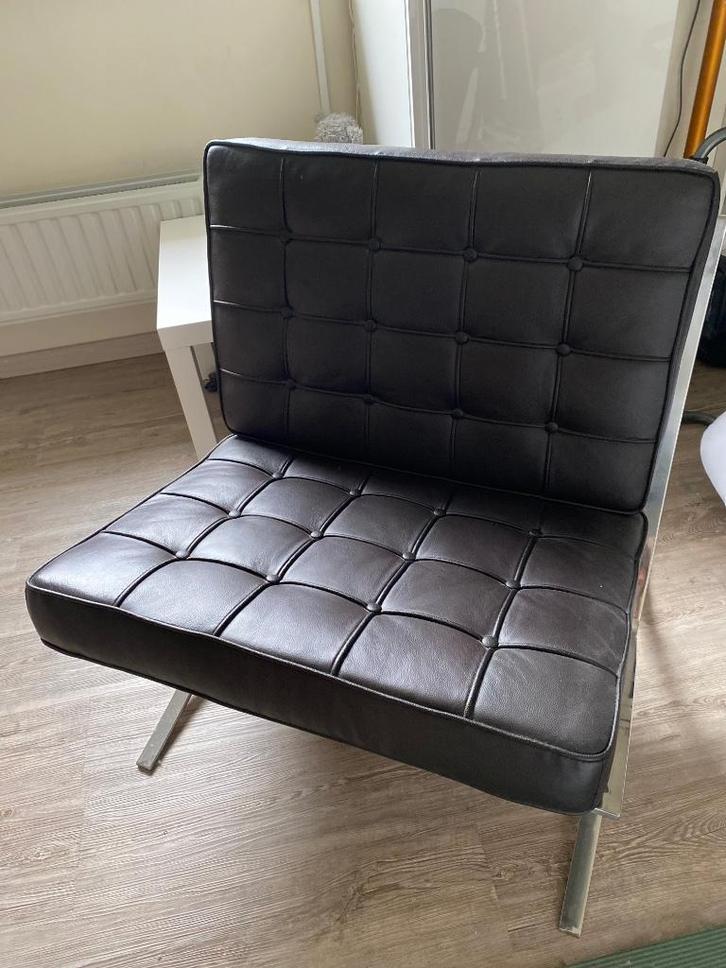 Barcelona Chair, Huis en Inrichting, Zetels | Zetels en Chaises Longues, Zo goed als nieuw, Minder dan 150 cm, 75 tot 100 cm, Ophalen