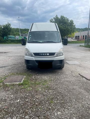 Iveco Daily 35s13 2011 Lire l’annonce, Autos, Achat, 5 portes, Diesel, Particulier