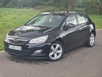 Opel Astra J - 1.4i - Stuurverwarming/ZV/AC/PDC - Garantie beschikbaar voor biedingen
