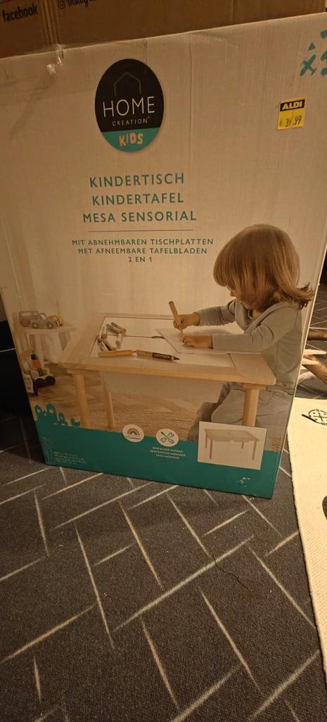 Kinder tafel Nieuw in doos.Lego tafel, Enfants & Bébés, Chambre d'enfant | Tables & Chaises, Enlèvement