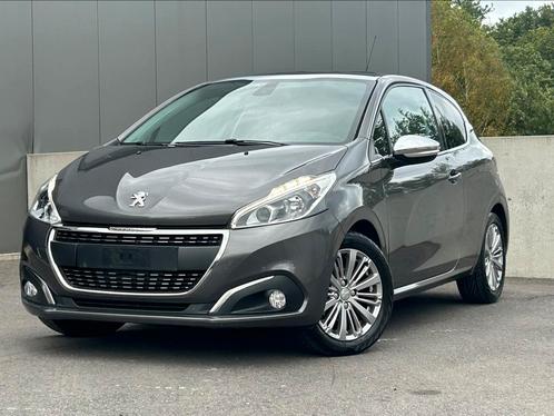 PEUGEOT 208 1.2i BENZINE GEKEURD, AIRCO, PANORAMADAK, Auto's, Peugeot, Bedrijf, Te koop, ABS, Achteruitrijcamera, Airbags, Airconditioning