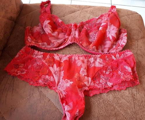 BH PrimaDonna Rosalina rouge - EU75F/FR90F+String 42, Vêtements | Femmes, Sous-vêtements & Lingerie, Ensemble, Rouge, Envoi