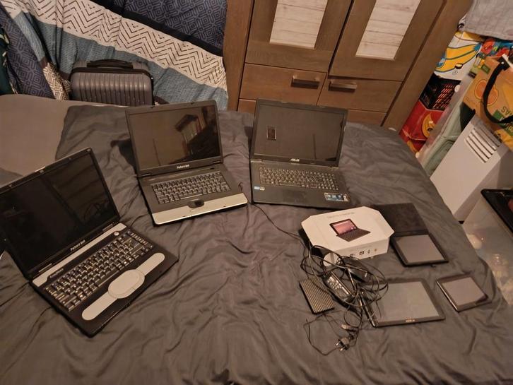 Pc divers..., Computers en Software, Overige Computers en Software, Zo goed als nieuw, Ophalen