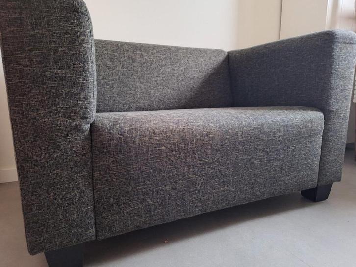 Zetel "Lovesaet" grijs, Huis en Inrichting, Zetels | Zetels, Gebruikt, Rechte bank, Tweepersoons, Minder dan 150 cm, 75 tot 100 cm