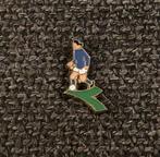 PIN - VOETBAL - FOOTBALL, Verzamelen, Verzenden, Gebruikt, Sport, Speldje of Pin