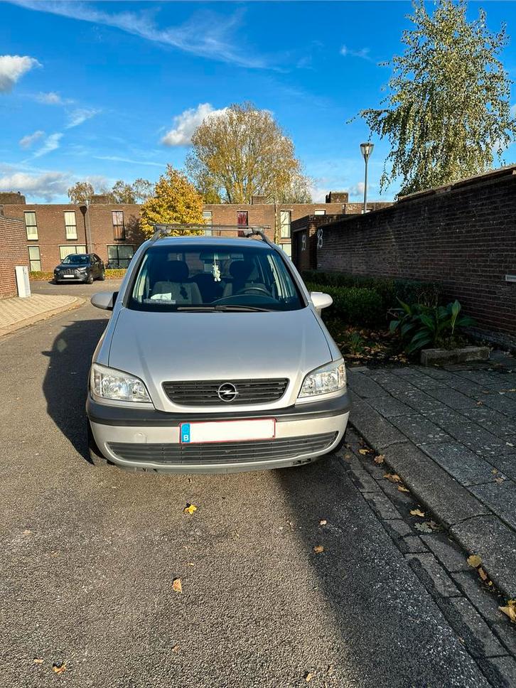 Opel Zafira 1.6 16v Start vermoedelijk benzinepomp defect, Auto's, Opel, Particulier, Zafira, ABS, Achteruitrijcamera, Airbags