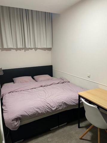 Gratis 2 persoons boxspring bed, 180 x 200 beschikbaar voor biedingen