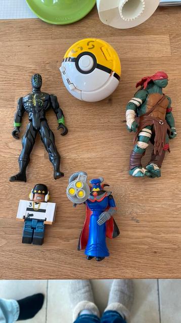 Ninja pokeball beschikbaar voor biedingen