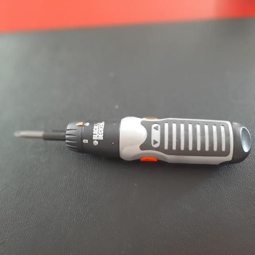 Schroevendraaier op batterijen( black & decker), Doe-het-zelf en Bouw, Gereedschap | Handgereedschap, Zo goed als nieuw, Ophalen