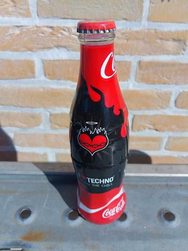 Sept bouteilles de Coca-Cola, Collections, Marques de bière, Neuf, Bouteille(s), Autres marques, Enlèvement