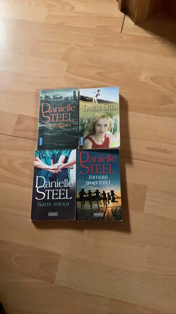 Danielle Steel 4 romans, Boeken, Avontuur en Actie, Ophalen of Verzenden