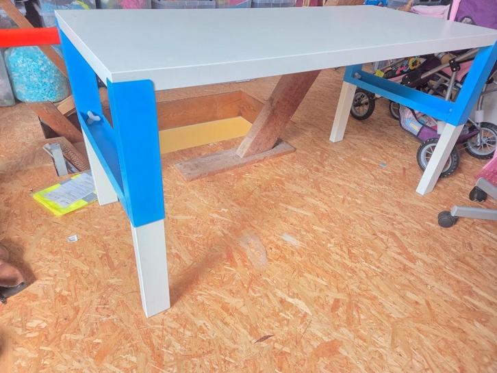 Kinderbureau Ikea, Huis en Inrichting, Bureaus, Zo goed als nieuw, Bureau, In hoogte verstelbaar, Ophalen