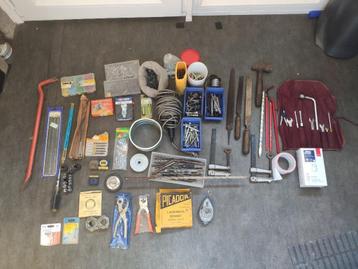 lot 2 - petit outillage - outil + utilisable beschikbaar voor biedingen