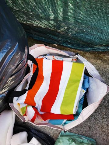 Babyspullen  beschikbaar voor biedingen