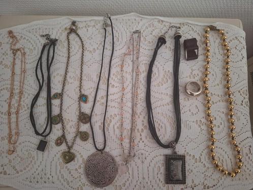 Collier ( divers choix), Handtassen en Accessoires, Kettingen, Zo goed als nieuw, Zwart, Met hanger