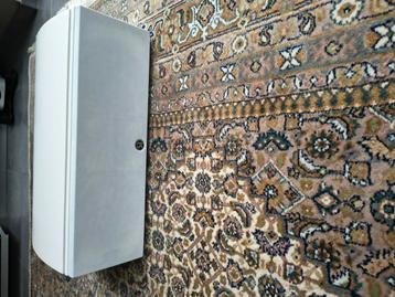 Center speaker beschikbaar voor biedingen