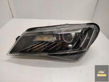 Skoda Superb III Xenonlamp links Perfect beschikbaar voor biedingen