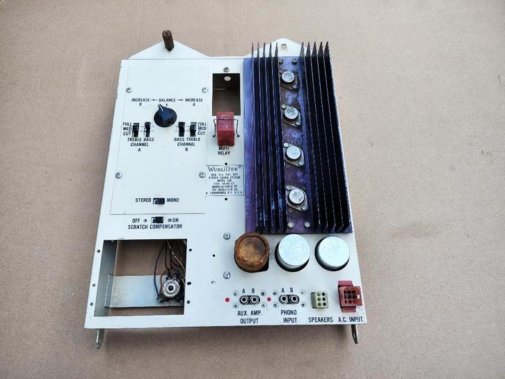 Versterker/ 556 Wurlitzer 1050/ 3600/ 3700/3800 jukebox, Verzamelen, Automaten | Jukeboxen, Wurlitzer, Verzenden