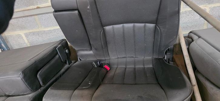 Achterbanken nissan patrol en land cruiser hdj80, Auto-onderdelen, Interieur en Bekleding, Nissan, Toyota, Gebruikt, Ophalen