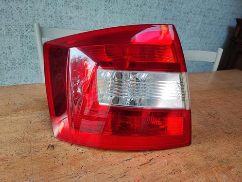 Skoda Rapid linkse achterlicht (Zeer goede staat!), Auto-onderdelen, Verlichting, Skoda, Gebruikt, Ophalen of Verzenden