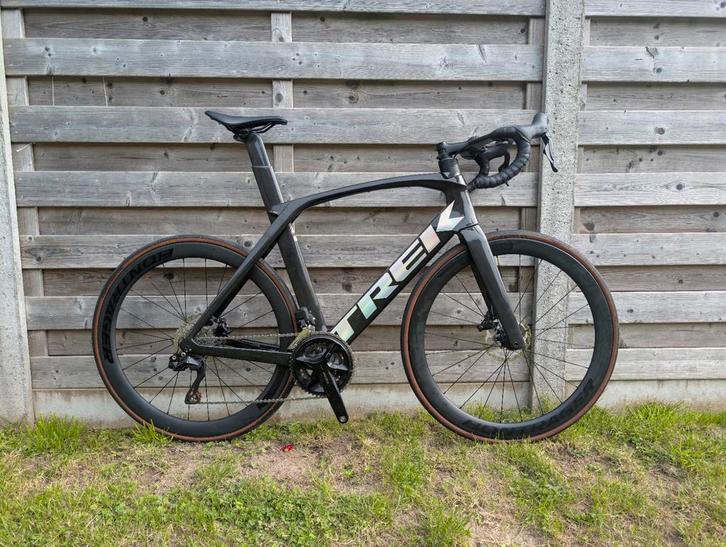 Trek madone sl6 2022, Fietsen en Brommers, Fietsen | Heren | Sportfietsen en Toerfietsen, Zo goed als nieuw, Overige merken, Meer dan 20 versnellingen
