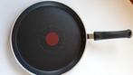 Pannekoekenpan Tefal diameter 26 cm, Huis en Inrichting, Keuken | Potten en Pannen, Ophalen, Zo goed als nieuw, Koekenpan of Braadpan