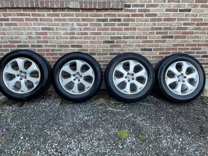 Volvo Merac 18" Lichtmetalen Velgen + Banden, Auto-onderdelen, Banden en Velgen, Banden en Velgen, Zomerbanden, 18 inch, 235 mm