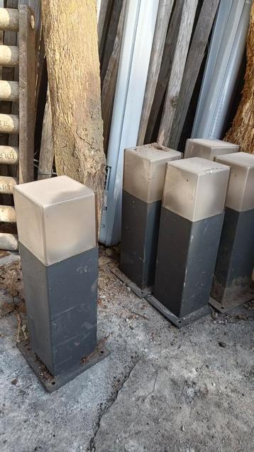 5 stuks buitenverlichting aluminium en glas beschikbaar voor biedingen