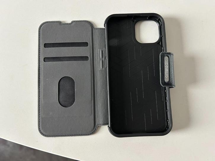 Otterbox Strada bookcase - Geschikt voor iPhone 14 - Zwart, Telecommunicatie, Mobiele telefoons | Hoesjes en Screenprotectors | Apple iPhone