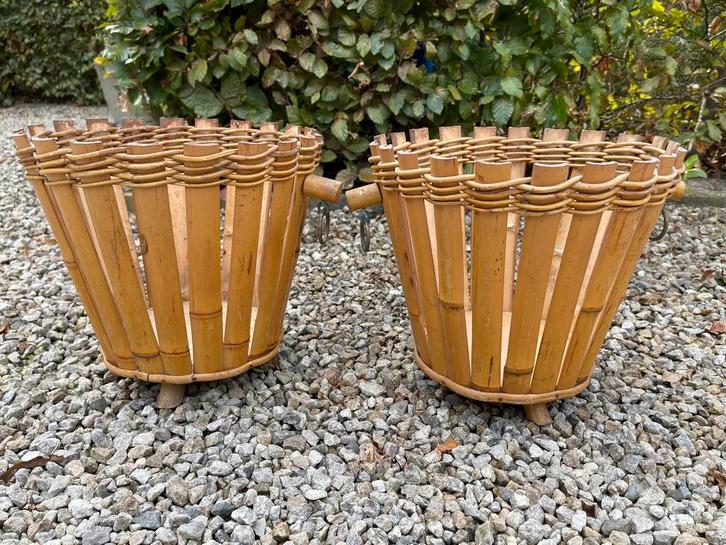 Middelgrote vintage bamboe bloempotten, Verzamelen, Retro, Huis en Inrichting, Ophalen