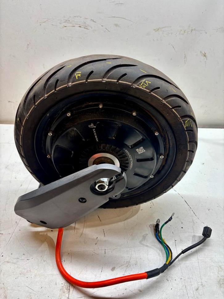 Veel onderdelen Segway E110S 2023 brom klasse B, Vélos & Vélomoteurs, Pièces de cyclomoteur | Scooters, Utilisé, Autres marques