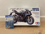 Tamiya Yamaha YZF R1M (#14133) + detail up voorvork, Hobby en Vrije tijd, Modelbouw | Auto's en Voertuigen, Ophalen of Verzenden