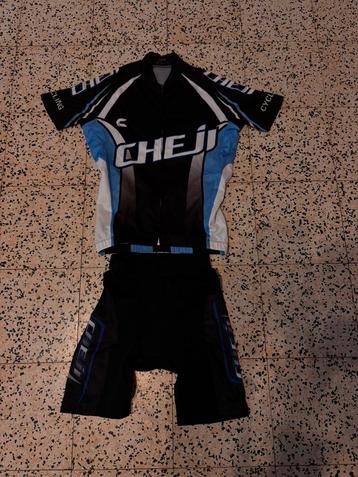 Vêtements Cycliste beschikbaar voor biedingen