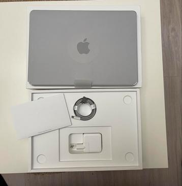 Apple MacBook Air 2022 13,6 inch M2 512 GB - Spacegrey beschikbaar voor biedingen