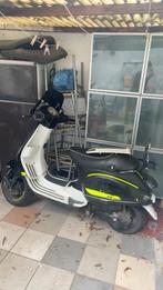 Vespa s50 (LEES BESCHRIJVING), Vélos & Vélomoteurs, Scooters | Vespa, Enlèvement, Comme neuf