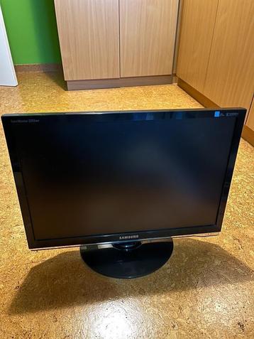 Samsung Syncmaster 2253BW // Incl DVI-naar-HDMI converter beschikbaar voor biedingen