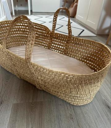 Mozesmand baby incl. matras beschikbaar voor biedingen