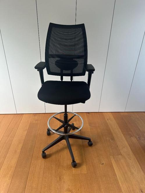 Hoge bureaustoel, Maison & Meubles, Chaises de bureau, Comme neuf, Chaise de bureau, Noir, Ergonomique, Enlèvement