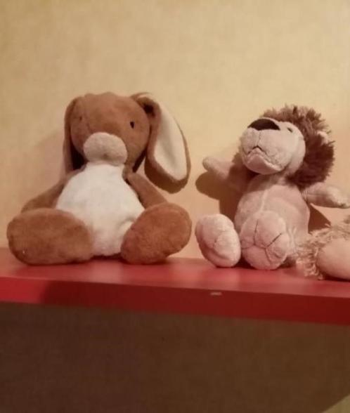 2 nieuw zachte knuffels , leeuw + konijn (27cm), Kinderen en Baby's, Speelgoed | Knuffels en Pluche, Nieuw, Konijn, Ophalen of Verzenden