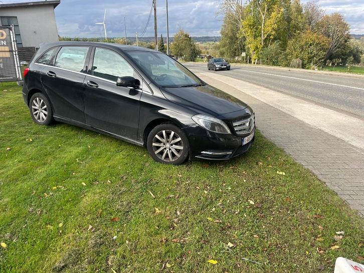 Mercedes B180 2012, Auto's, Mercedes-Benz, Particulier, B-Klasse, Zetelverwarming, Diesel, Euro 5, 5 deurs, Handgeschakeld, Zwart