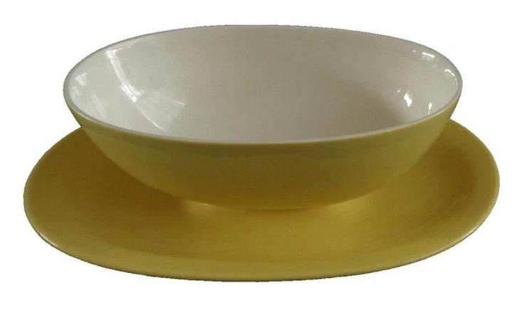 P. Regout Pastel geel sauskom 20x14x7cm Maastricht, Huis en Inrichting, Keuken | Servies, Zo goed als nieuw, Verzenden