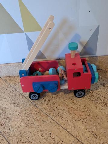 Brandweerwagen hout hema beschikbaar voor biedingen