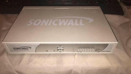 SonicWall nsa220 APL24-08E, Computers en Software, Routers en Modems, Zo goed als nieuw, Router, Ophalen of Verzenden